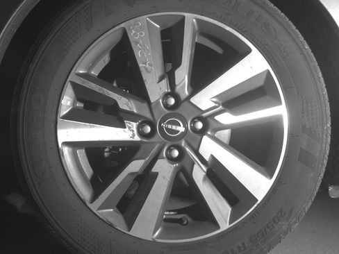 Used 2025 Nissan Versa SV FWD image 12