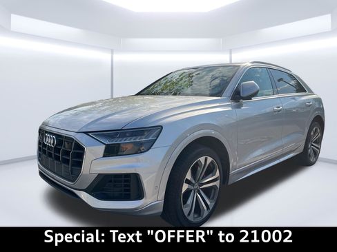 Used 2019 Audi Q8 Prestige w/ Luxury Package AWD/4WD image 20