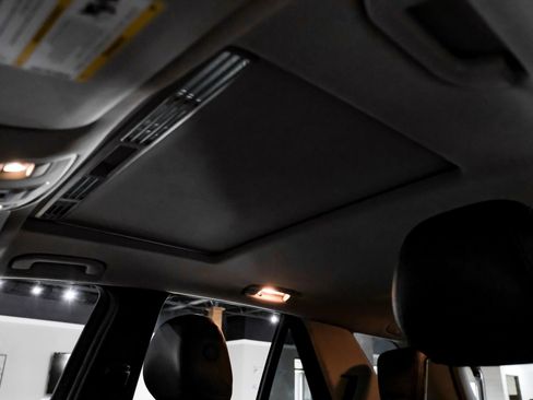 Used 2015 Mercedes-Benz ML 250 BlueTEC 4MATIC image 5