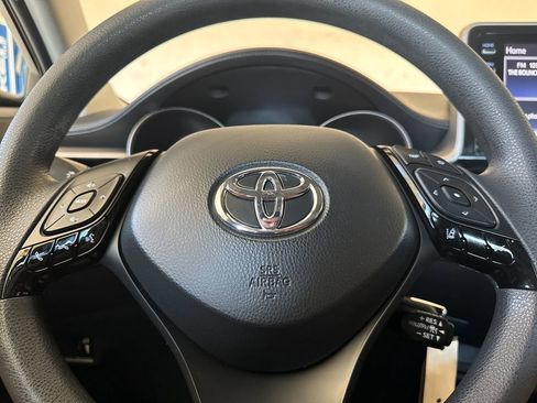 Used 2021 Toyota C-HR LE FWD image 21