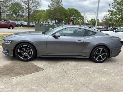 Used 2024 Ford Mustang Coupe RWD image 8