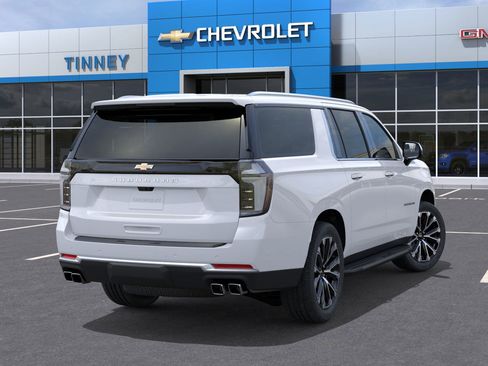 New 2026 Chevrolet Suburban High Country image 28