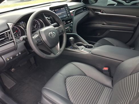 Used 2024 Toyota Camry SE w/ Convenience Package FWD image 20