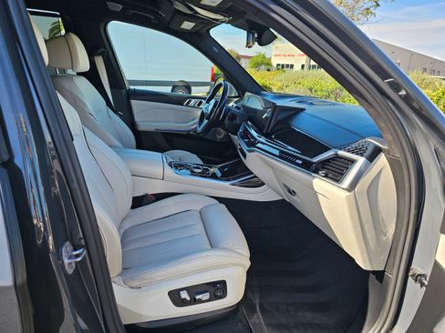Used 2023 BMW X7 M60i w/ Executive Package AWD/4WD image 54