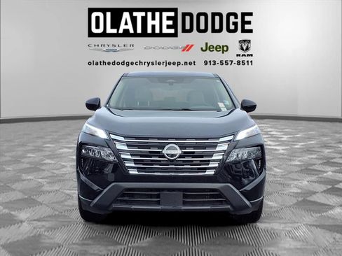 Used 2024 Nissan Rogue SV image 31