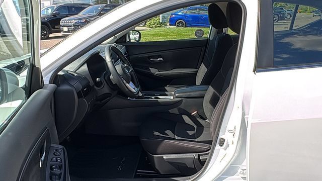 Certified 2021 Nissan Sentra SV FWD image 10