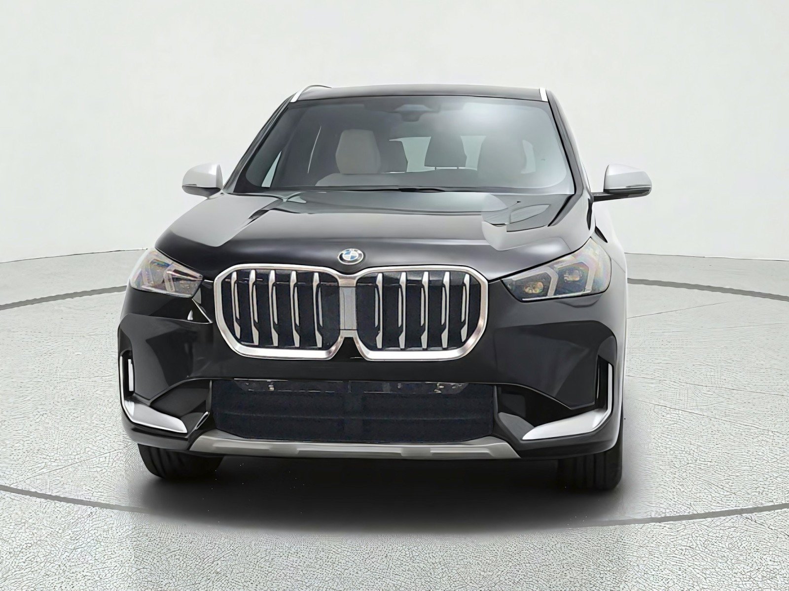 Used 2023 BMW X1 xDrive28i w/ Convenience Package AWD/4WD image 2