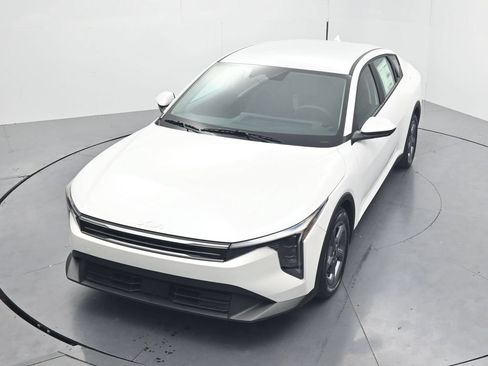 New 2026 Kia K4 FWD image 46