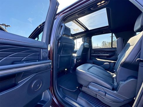Used 2023 Ford Expedition Max Platinum image 17