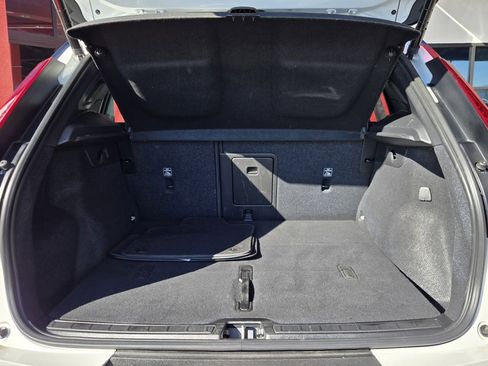 Used 2023 Volvo XC40 Recharge Ultimate image 20