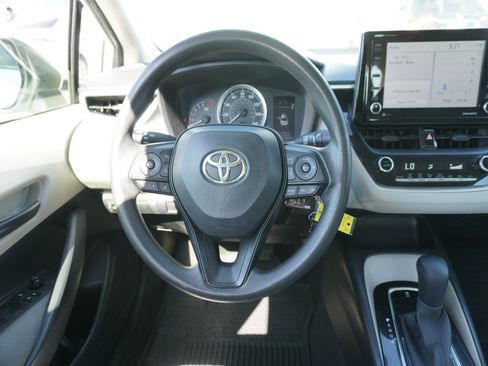 Used 2022 Toyota Corolla LE w/ Carpet Mat Package (TMS) FWD image 13