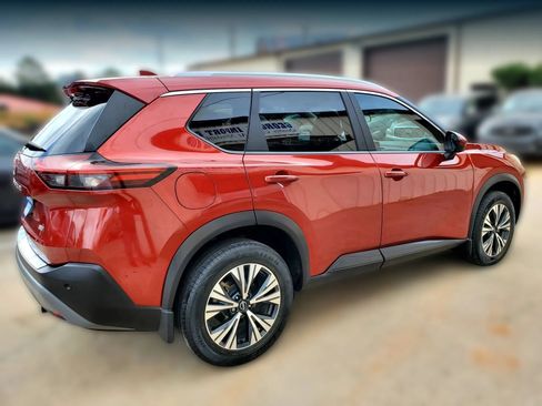 Used 2023 Nissan Rogue SV w/ SV Premium B Package FWD image 17