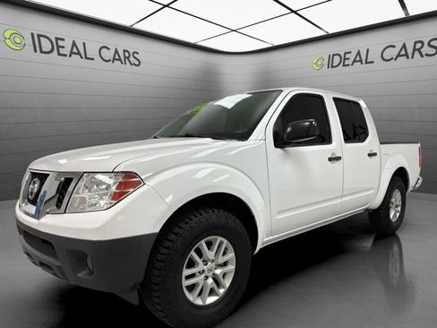 Used 2018 Nissan Frontier SV AWD/4WD image 1