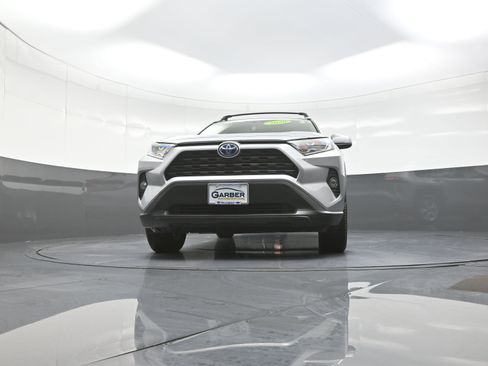 Used 2020 Toyota RAV4 XLE w/ Convenience Package image 10
