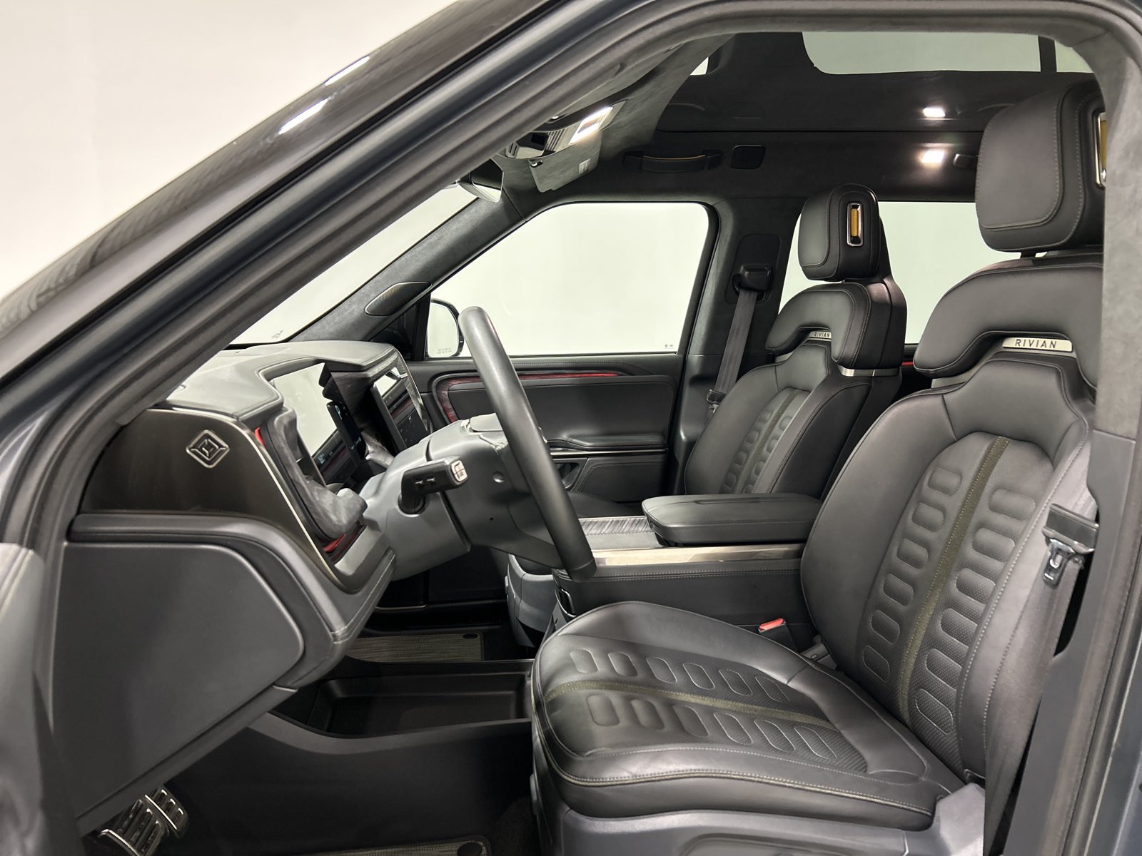 Used 2022 Rivian R1S Launch Edition Quad AWD/4WD image 20