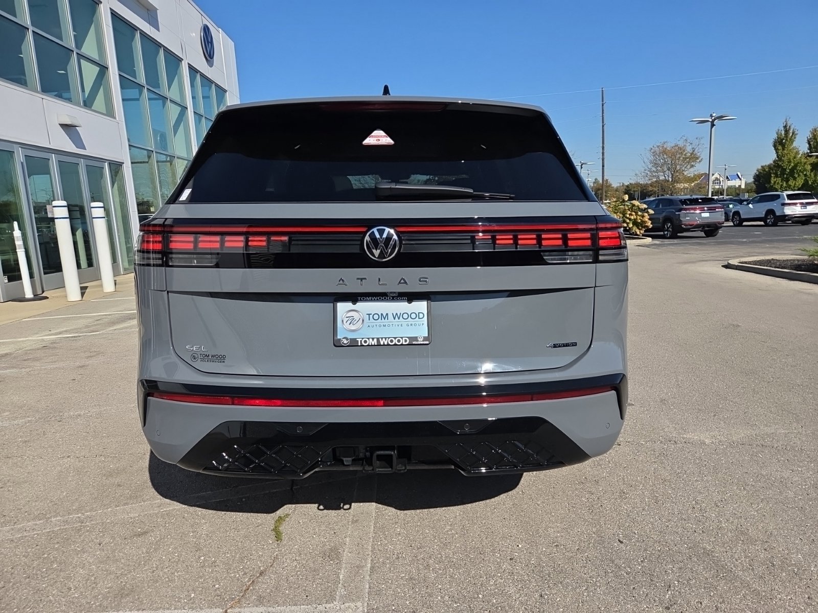 New 2027 Volkswagen Atlas SEL R-Line AWD/4WD image 5