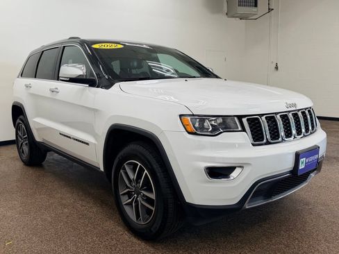 Used 2022 Jeep Grand Cherokee Limited AWD/4WD image 9
