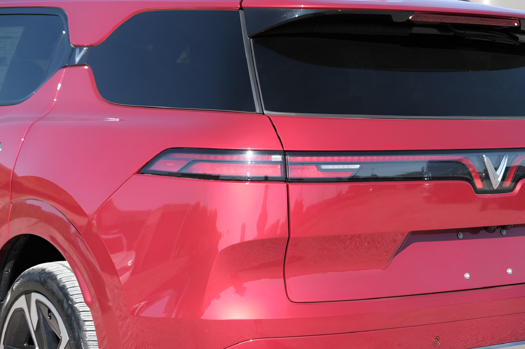 New 2024 VinFast VF 9 Plus AWD/4WD image 39