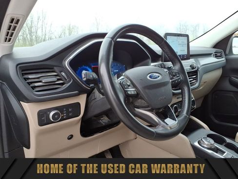 Used 2022 Ford Escape Titanium AWD/4WD image 16