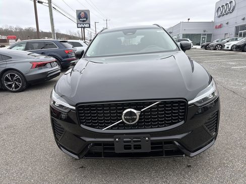 Certified 2025 Volvo XC60 B5 Plus AWD/4WD image 2