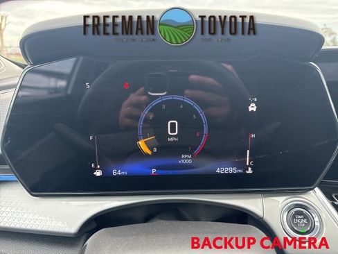 Used 2024 Chevrolet Trax LT image 8