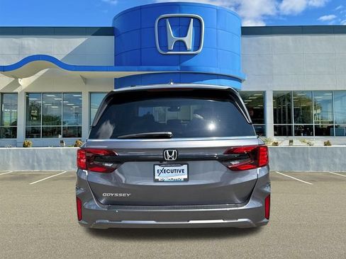 New 2026 Honda Odyssey EX-L image 3