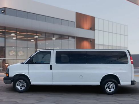 Used 2016 Chevrolet Express 3500 LT w/ LT Preferred Equipment Group image 4