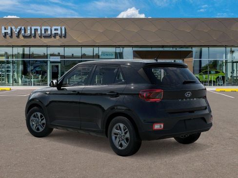 New 2026 Hyundai Venue SE image 5