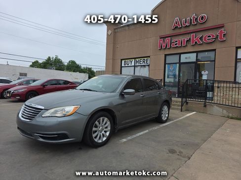 Used 2013 Chrysler 200 Touring FWD image 1