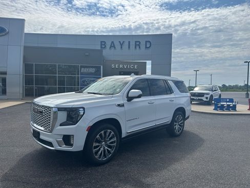 Used 2021 GMC Yukon Denali w/ Denali Premium Package AWD/4WD image 1