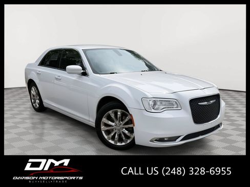 Used 2016 Chrysler 300 Limited w/ Driver Convenience Group AWD/4WD image 1