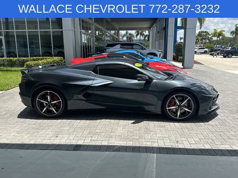 Used 2021 Chevrolet Corvette Stingray Premium Conv w/ Z51 Performance Package RWD image 3