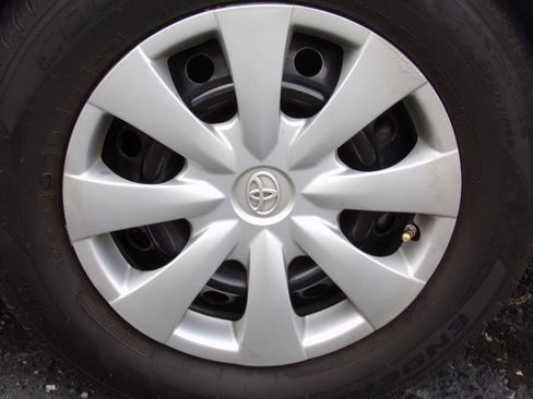 Used 2012 Toyota Corolla L image 12