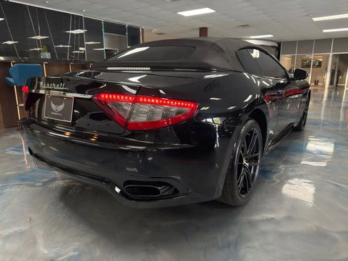 Used 2015 Maserati GranTurismo Sport RWD image 35