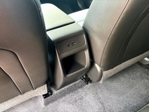 Used 2025 Chevrolet Trax LT image 10