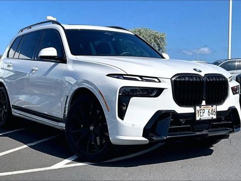 Used 2026 BMW X7 xDrive40i w/ M Sport Package AWD/4WD image 2