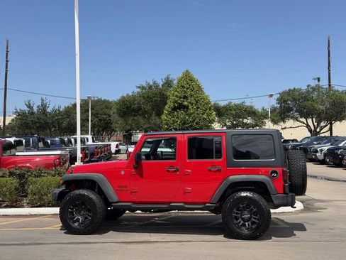 Used 2015 Jeep Wrangler Unlimited Sport w/ Connectivity Group AWD/4WD image 4