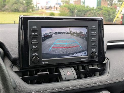 Used 2021 Toyota RAV4 XLE w/ Carpet Mat Package (TMS) image 21