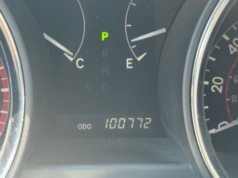 Used 2012 Toyota Highlander SE w/ Tow Pkg FWD image 5
