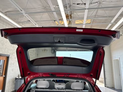 Used 2025 Hyundai Kona SEL AWD/4WD image 10