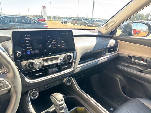 Used 2025 Toyota Grand Highlander Platinum image 15