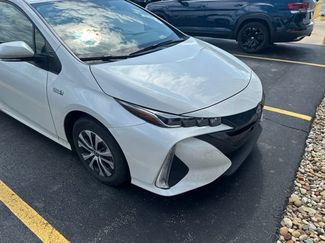 Used 2022 Toyota Prius Prime LE FWD video 2