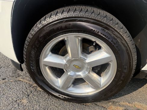 Used 2012 Chevrolet Suburban LT AWD/4WD image 25