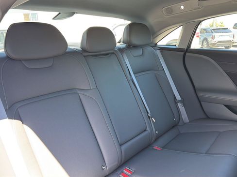 Used 2025 Lucid Air Touring AWD/4WD image 9