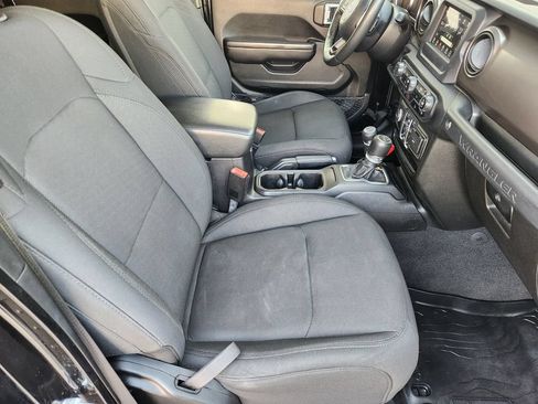 Used 2020 Jeep Wrangler Unlimited Sport AWD/4WD image 14