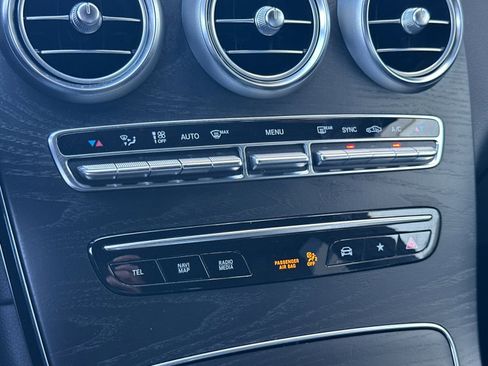 Used 2022 Mercedes-Benz GLC 300 4MATIC image 20