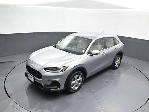 Certified 2024 Honda HR-V LX image 32