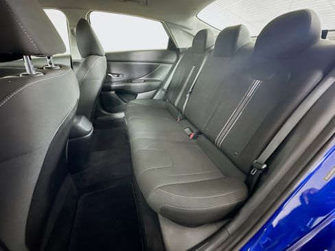 Used 2021 Hyundai Elantra SEL image 26