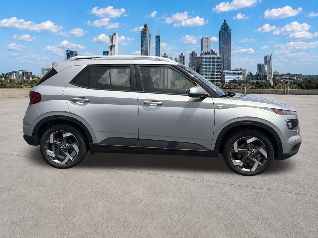 Used 2026 Hyundai Venue SEL FWD image 27