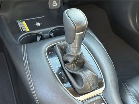 Used 2025 Honda HR-V EX-L image 18